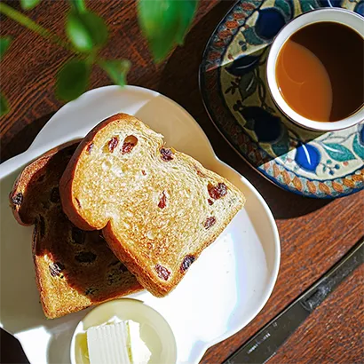 パンとコーヒーの画像